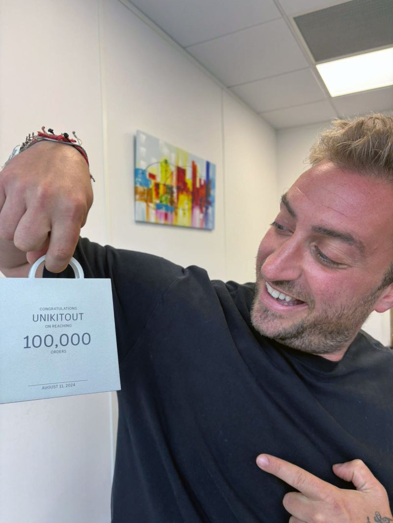 UniKitOut Hits over 100,000 Order mark